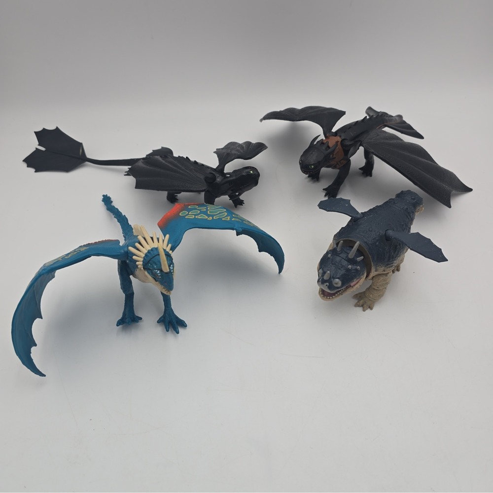 How to Train Your Dragon 2024 Spin Master Dragon Figure Lot 4 Toothless